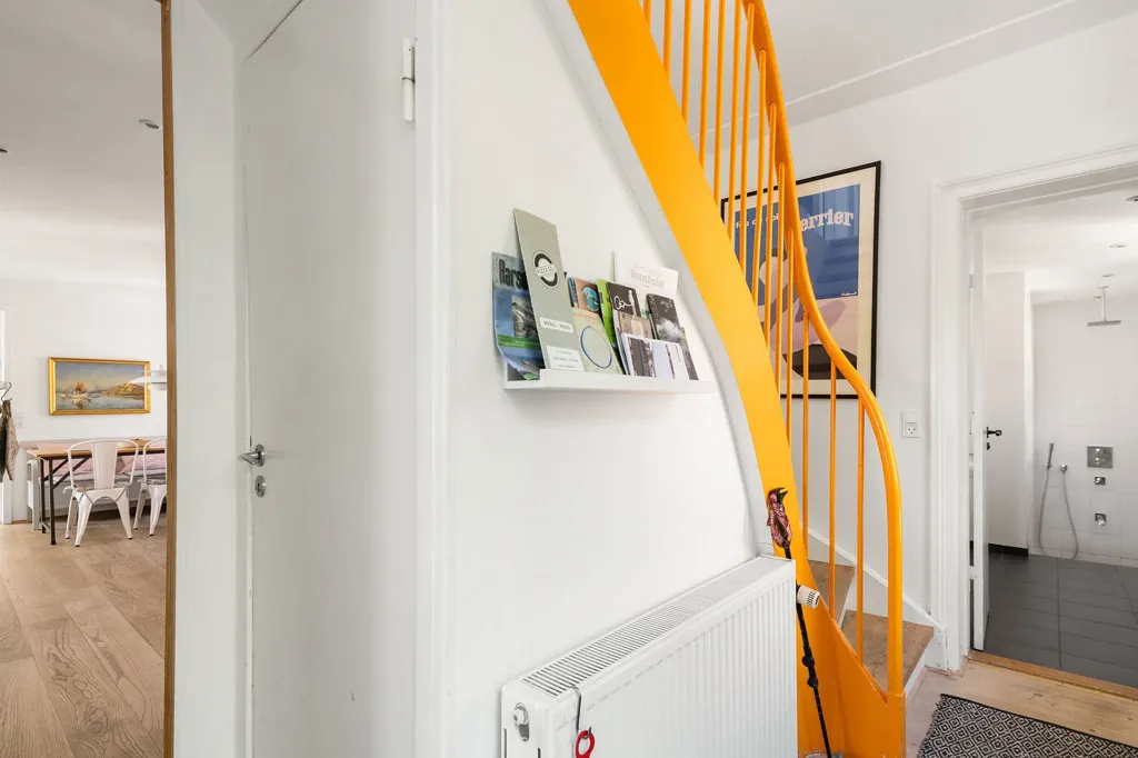 hallway_entrance