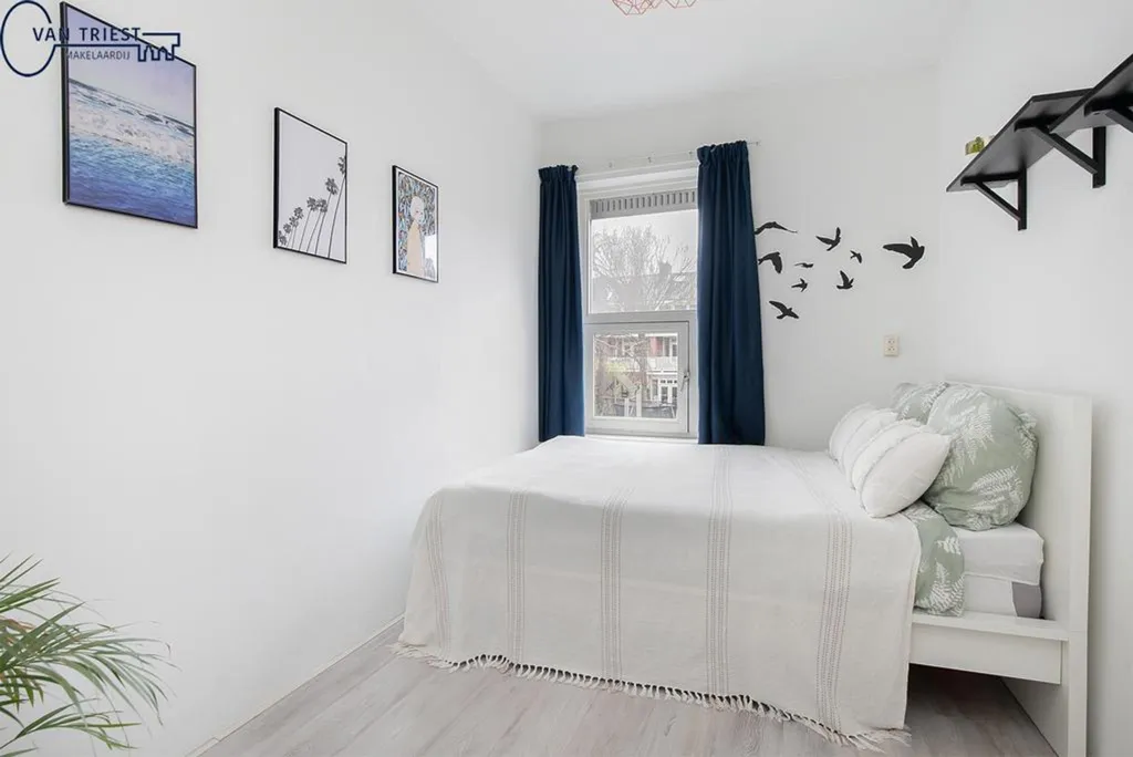Magamistoad - Apartment with Loggia in Amsterdam-Oost
