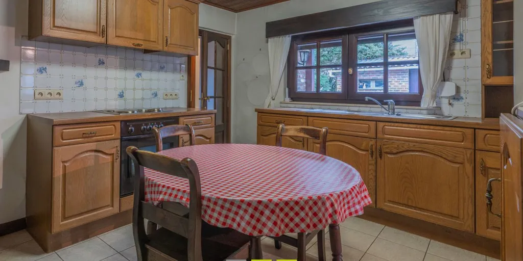 Cuisine - Maison à Renover avec Jardin à Maasmechelen