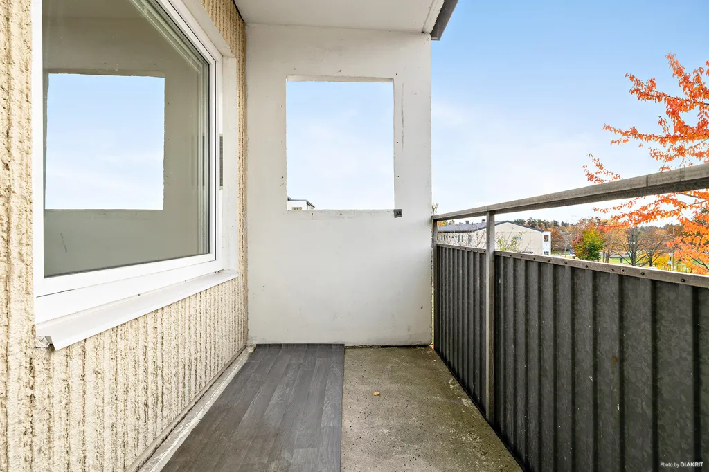 Balcon - Flexible 2-Bedroom Flat with Balcony in Spånga
