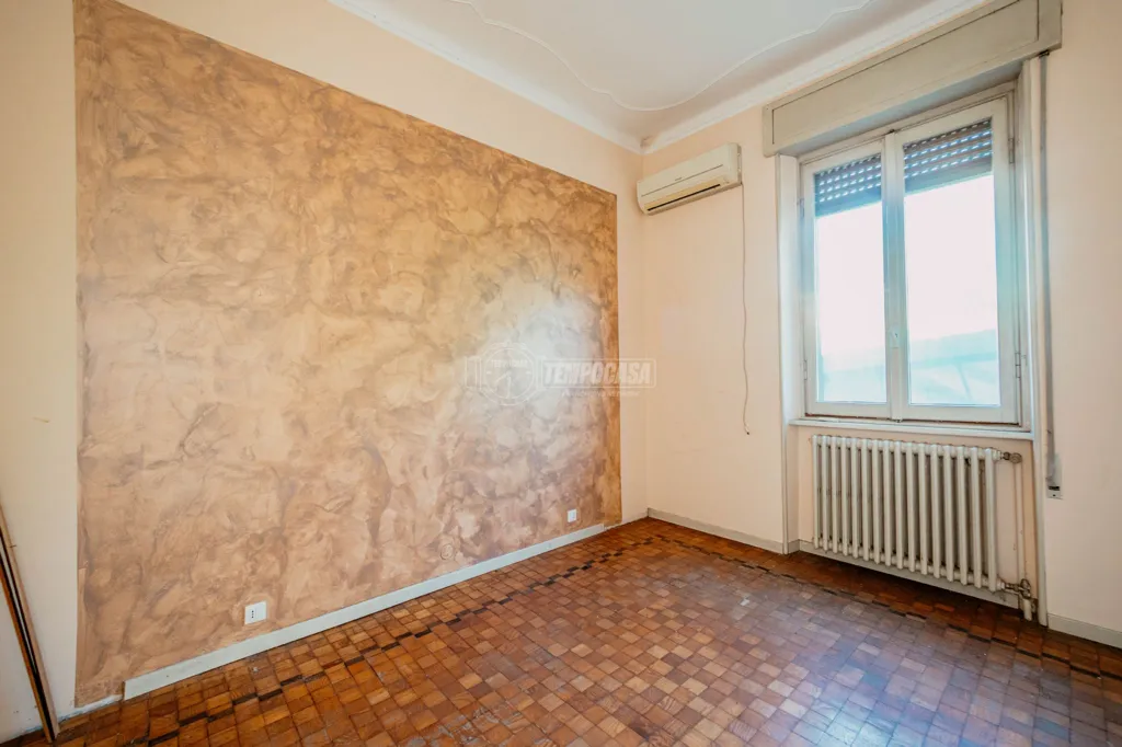 Toad - Two-Bedroom House with Garden in Vigevano Centre