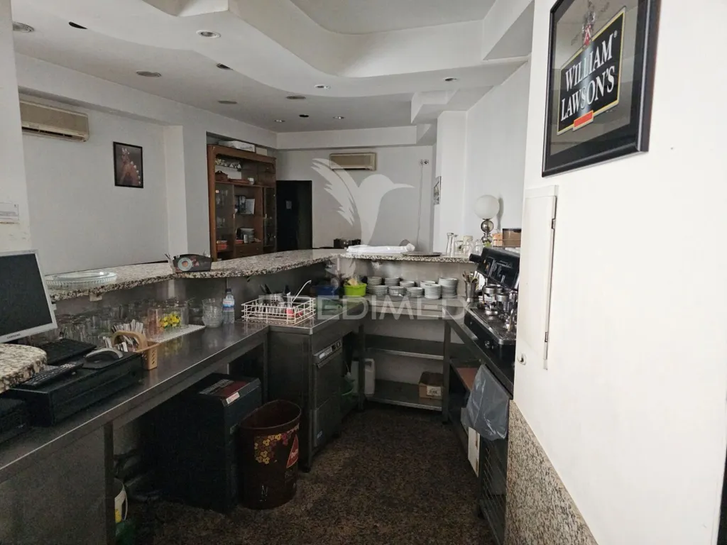 Cuisine - Equipped Café Shop in Santo Tirso Centre