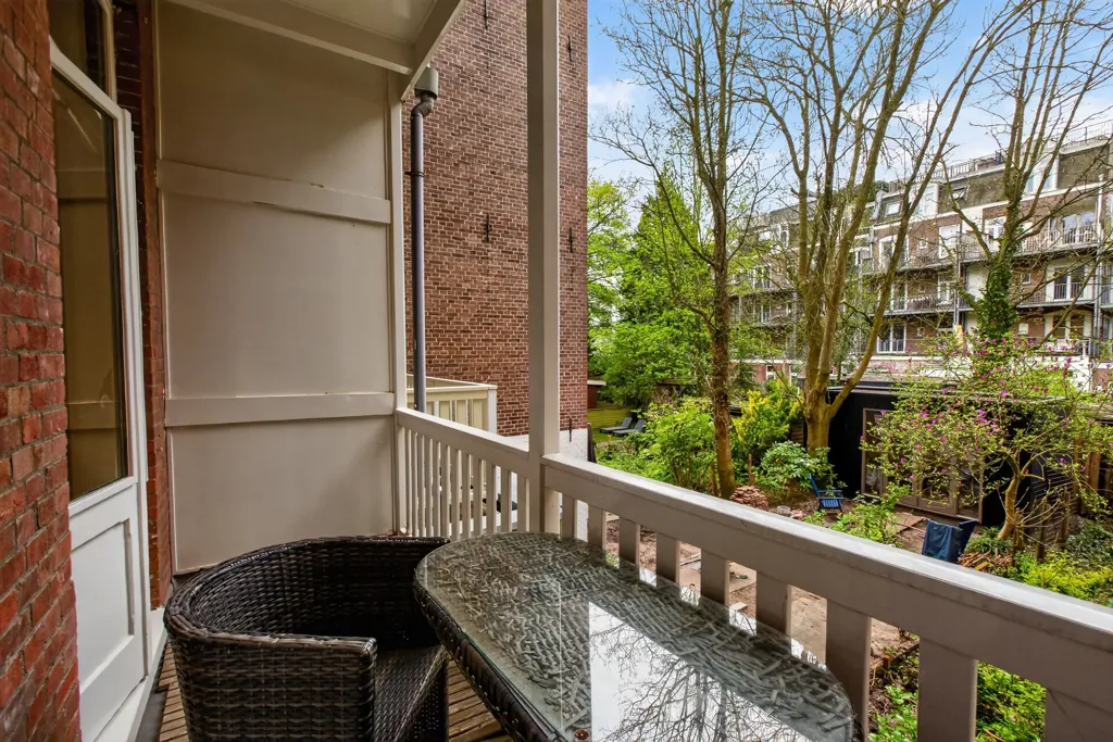Balcon - Apartment with Balcony in Amsterdam