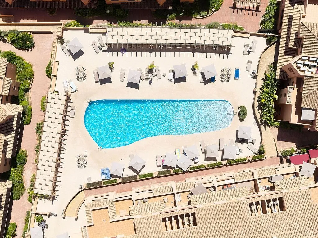 Vue aérienne - Duplex with Pool and Terrace in Marbella