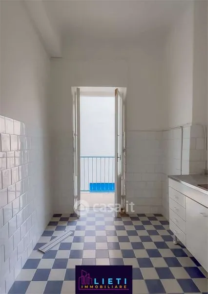 Pièces - 2-Bedroom Flat with Internal Balcony in Taranto