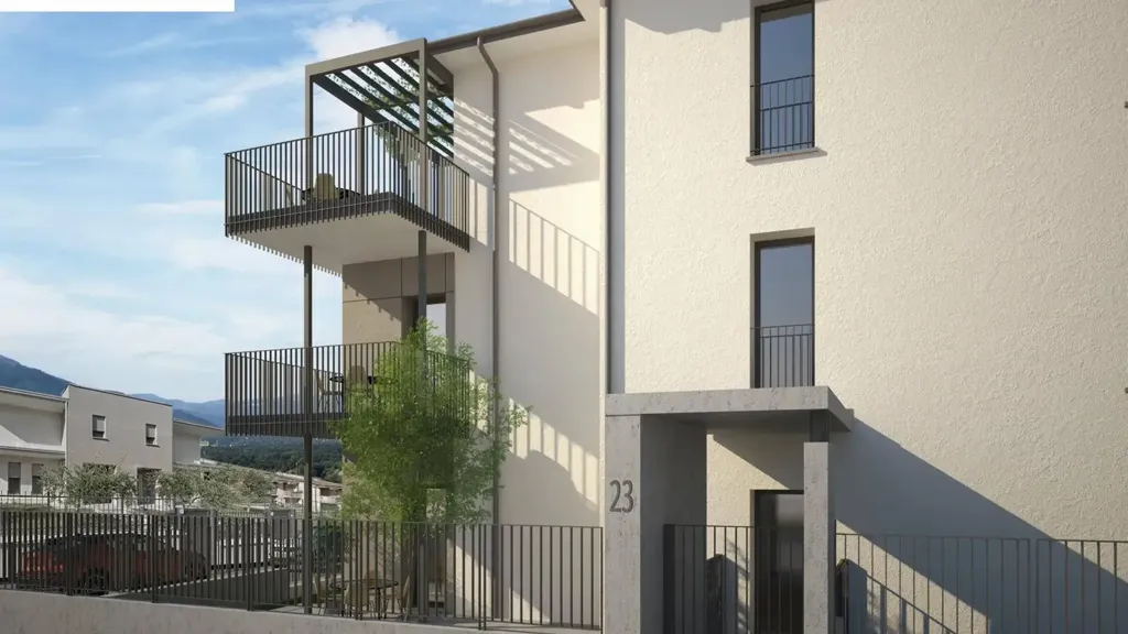 Newly Built Apartment with Private Garden in Iseo