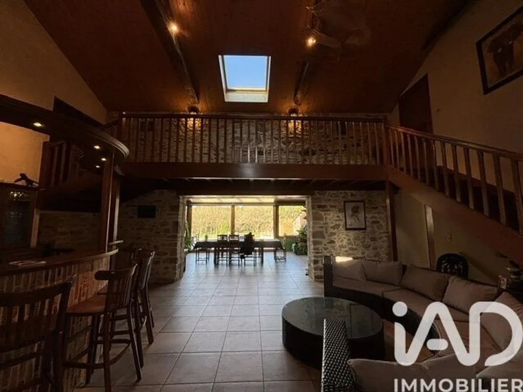 Séjour - Villa Luxueuse avec Piscine à Aizenay