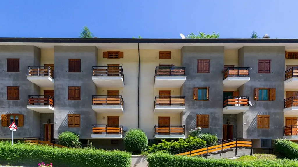 Välivaade - Ground Floor Flat with Balcony in Crissolo