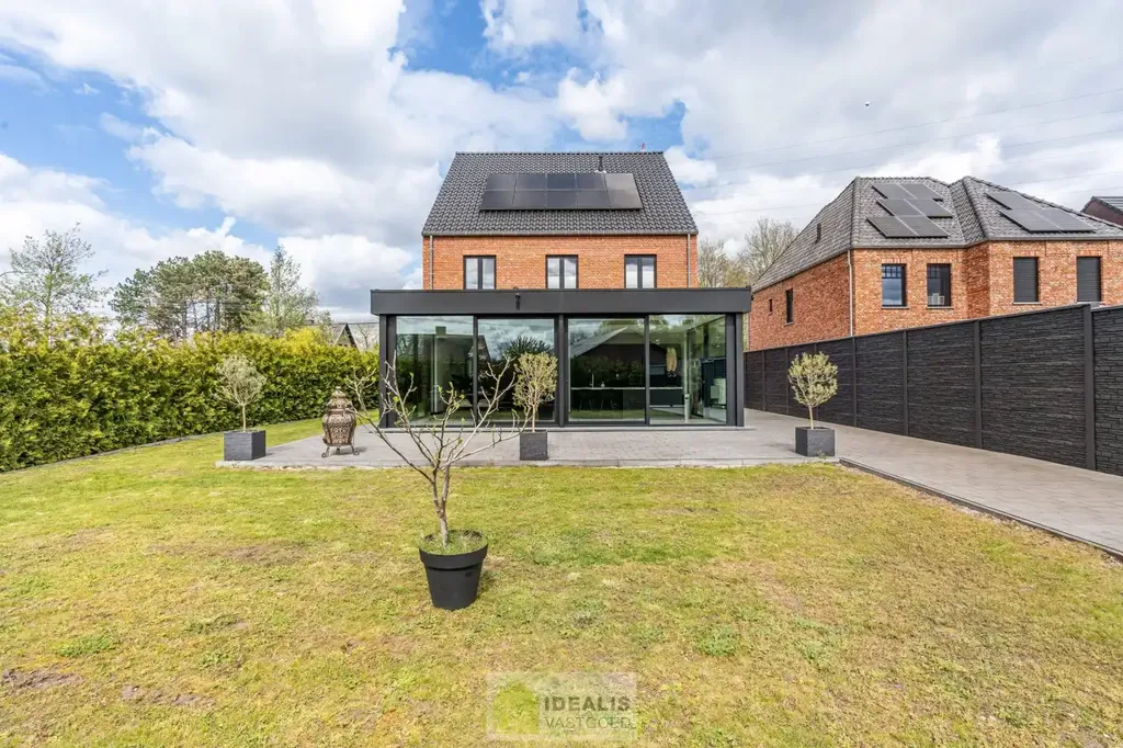 Esterno - Luxury Villa with Terrace in Overpelt