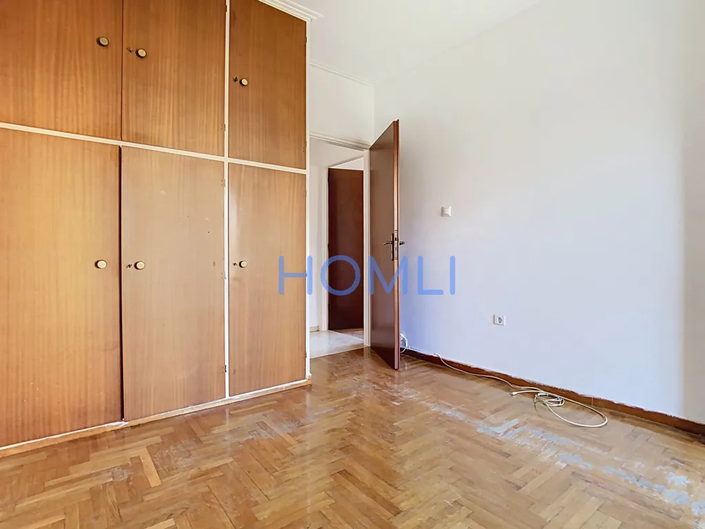 Magamistoad - Corner Apartment with Garden in Elliniko