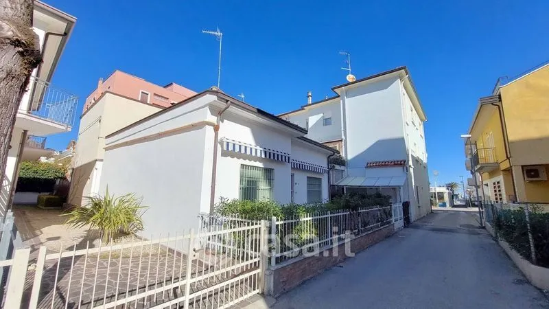 Välivaade - Rental Villa with Seafront in Riccione