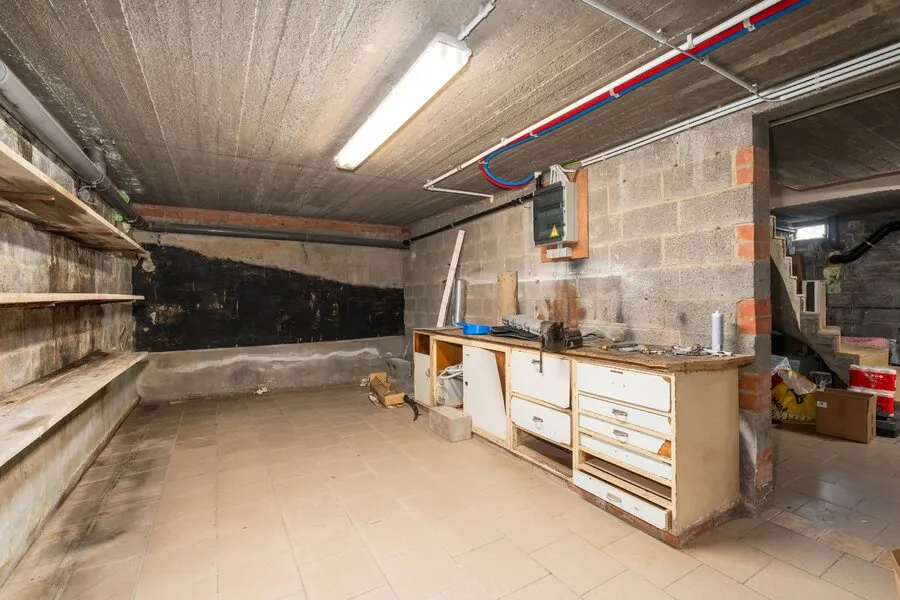 Garage - Renovated House with Workshop and Garden