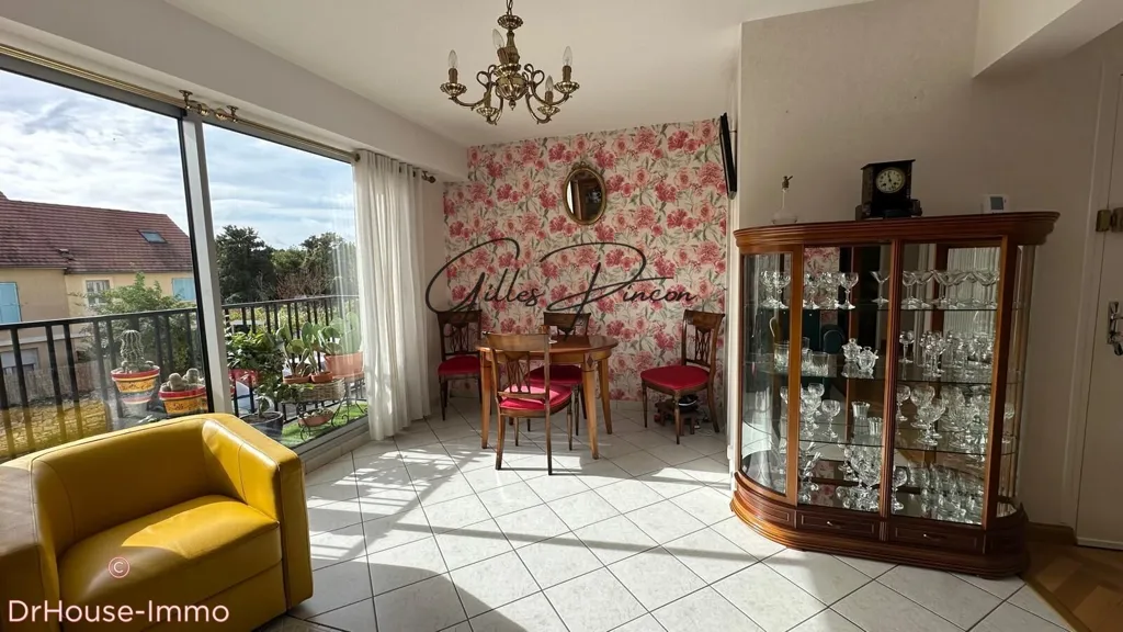 Soggiorno - Flat with Balcony in Central Limay