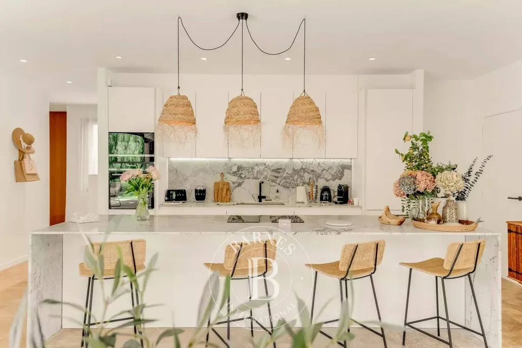 Kitchen - Luxury Villa with Pool in Saint-Tropez