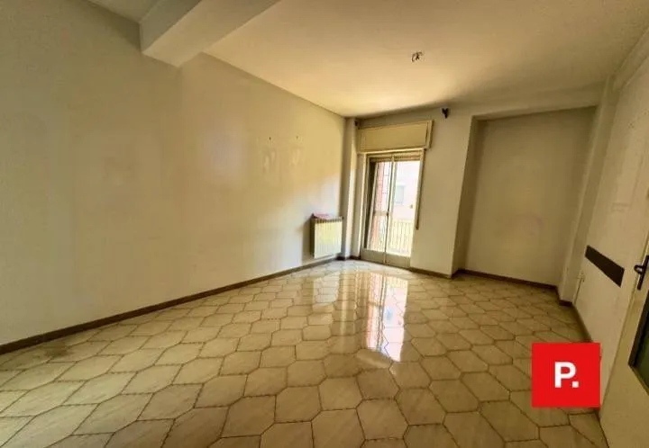 Pièces - Apartment for Renovation in Caserta Centre