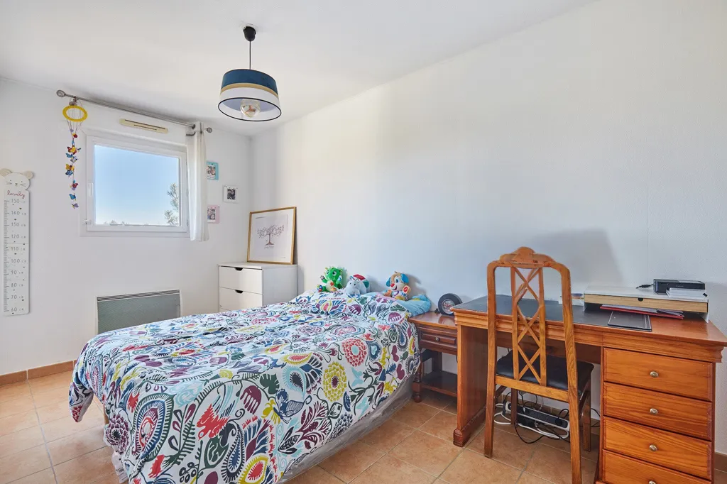 Chambres - Appartement Traversant avec Terrasse à Aix-en-Provence