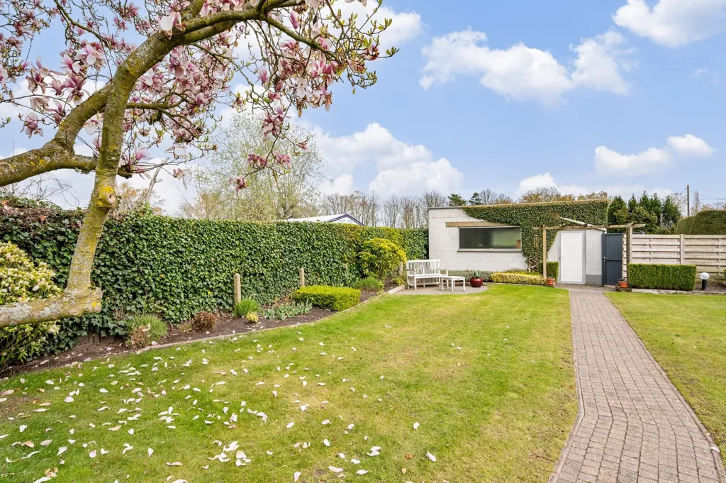 Maison à Renover avec Jardin à Putte