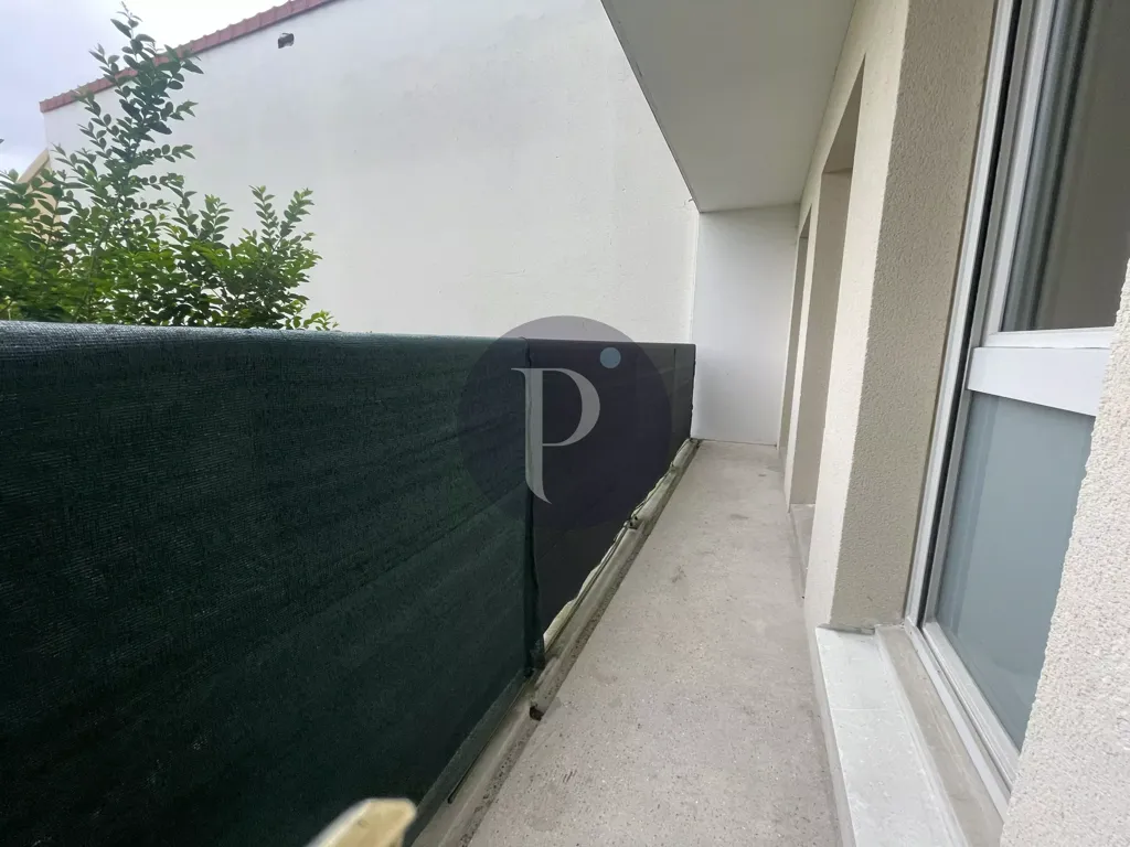 Balcony - Bright 3-Bed Flat with Balcony in Ivry-sur-Seine