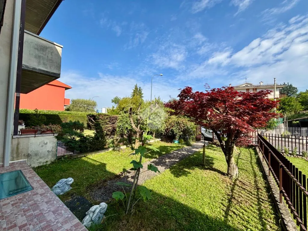 Aed - Terraced Villa with Private Garden in Sona