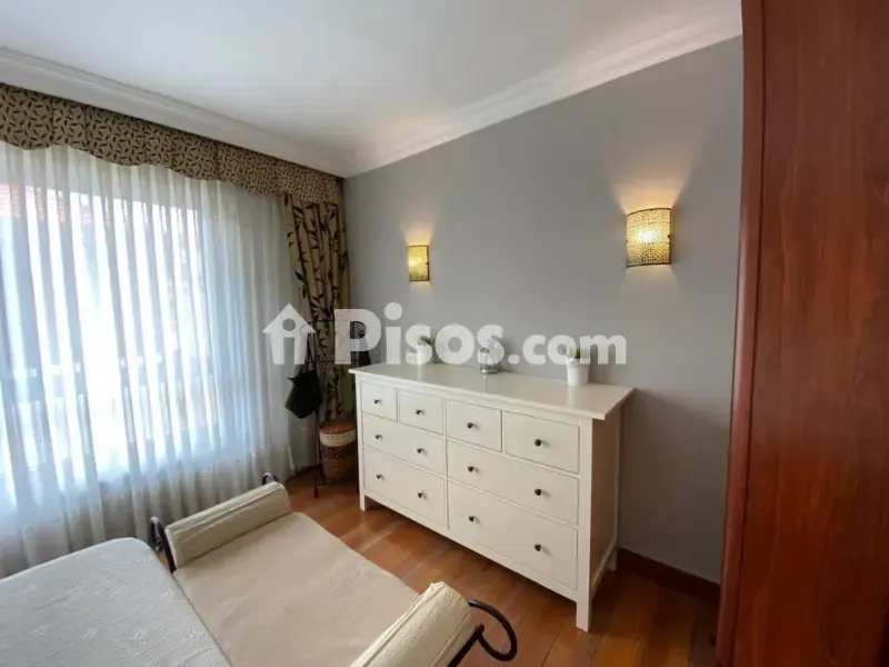 Chambres - Apartment with Balcony in Algorta Centre