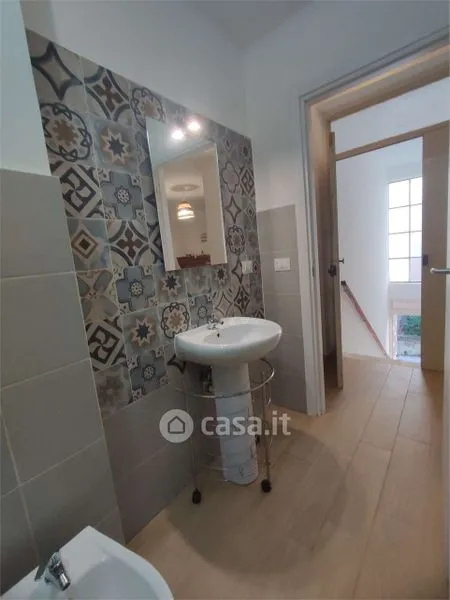 Salles de bain - Fully Furnished Apartment with Balcony in Ascea