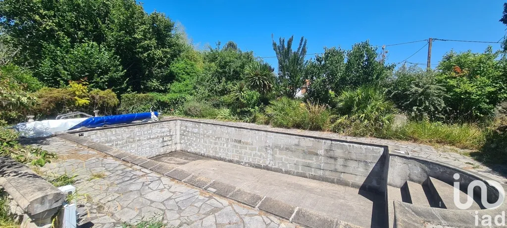 Bassein - Pavilion with Pool and Garden in Quiet Area