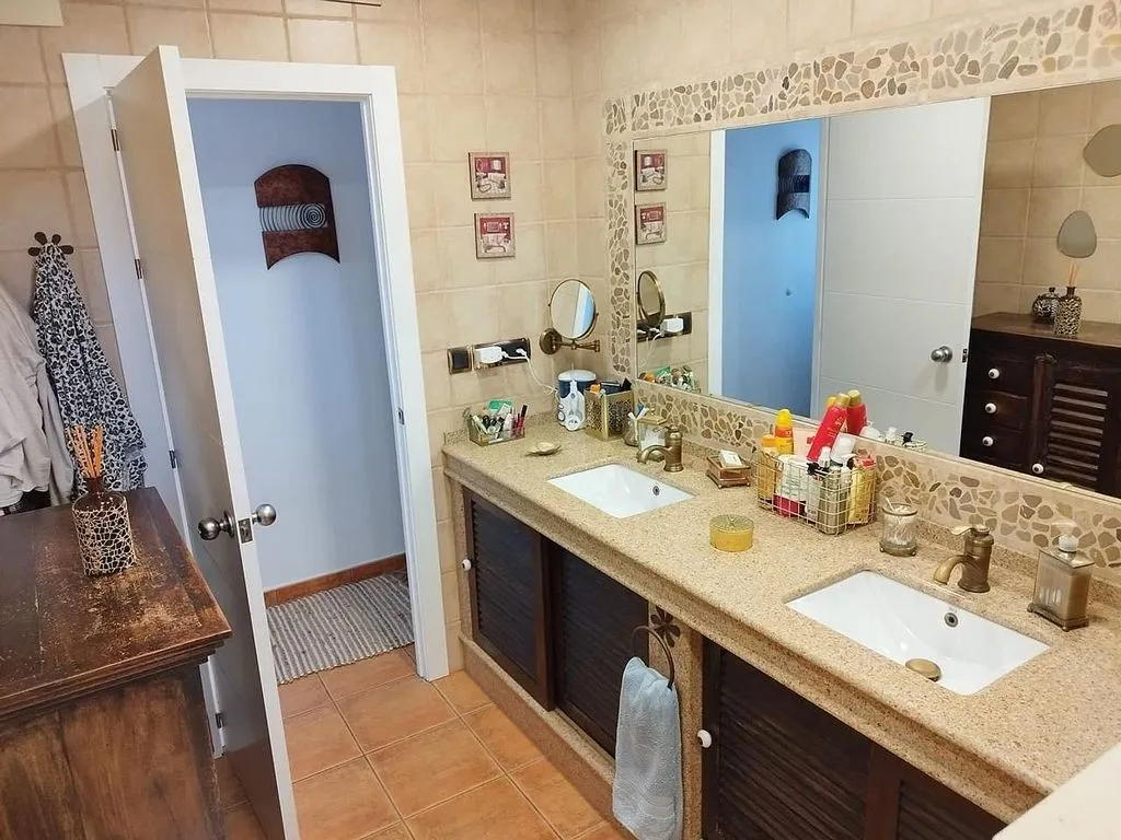 Salles de bain - Chalet with Pool and Terrace in El Catllar