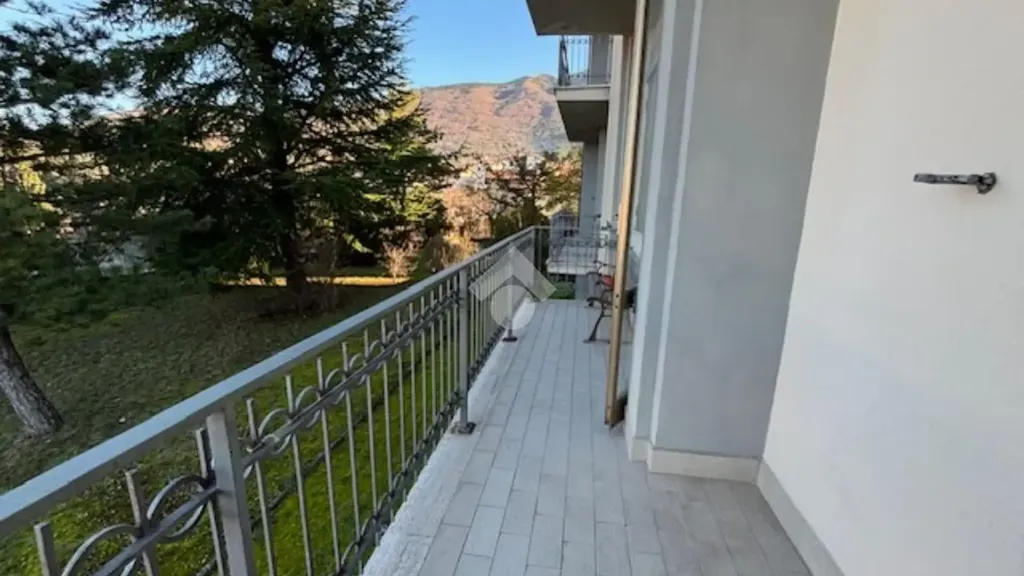 Rõdu - Spacious Apartment with Terraces in Gualdo Tadino