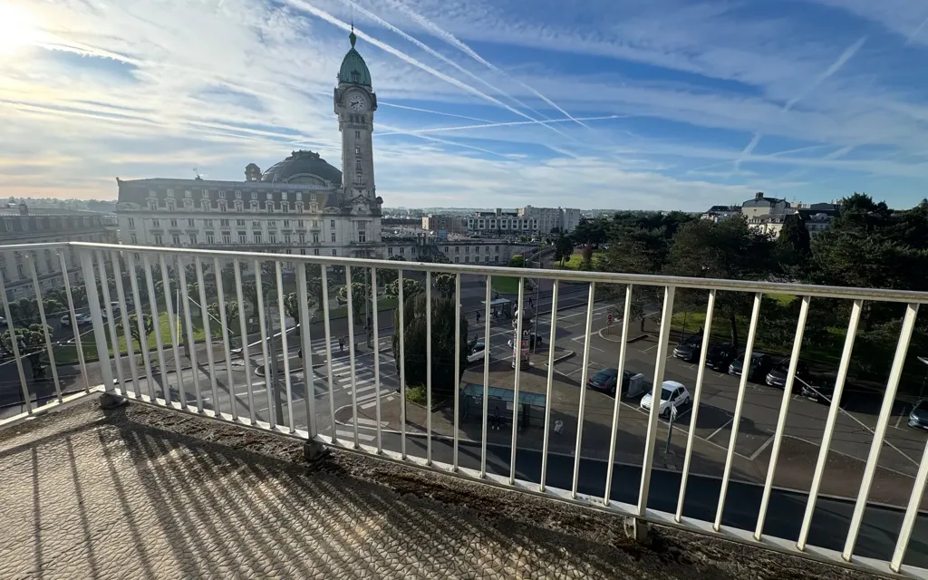 Rõdu - City Centre T2 with Balcony in Limoges