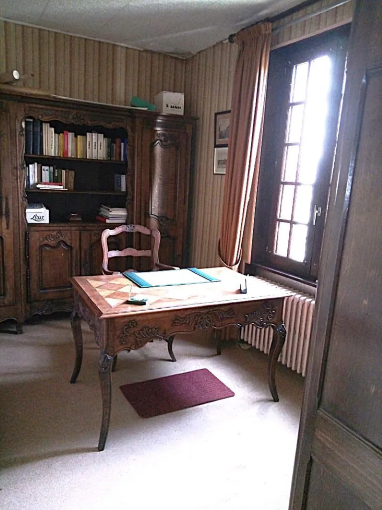 Studio - Characterful Maison de Maître with Views near Songeons