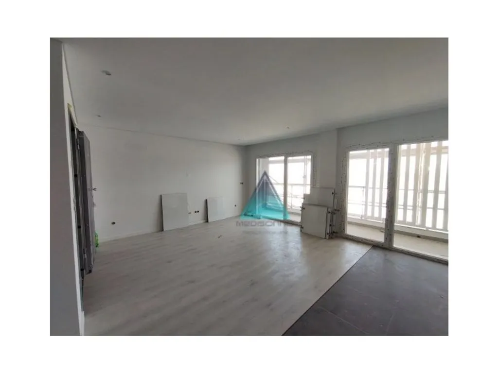 Elutuba - Luxury Duplex Flat with Parking in Seixal