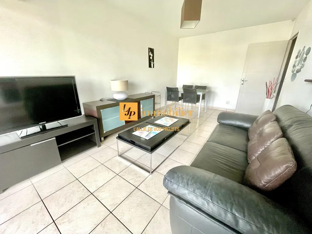 Soggiorno - Modern Flat with Balcony in Le Cres