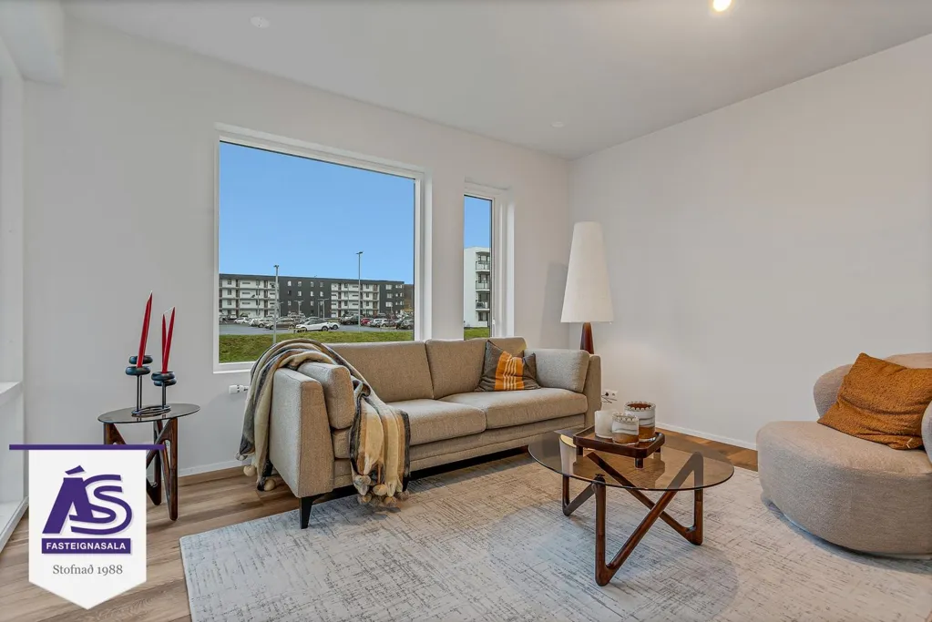 Soggiorno - New 2-4 Bed Apartments with Elevator in Skarðshlíð