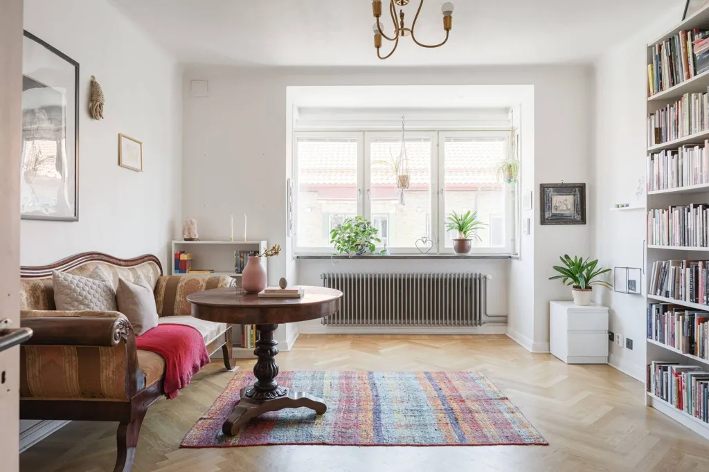 Séjour - Characterful 1930s Flat with Stucco in Malmö