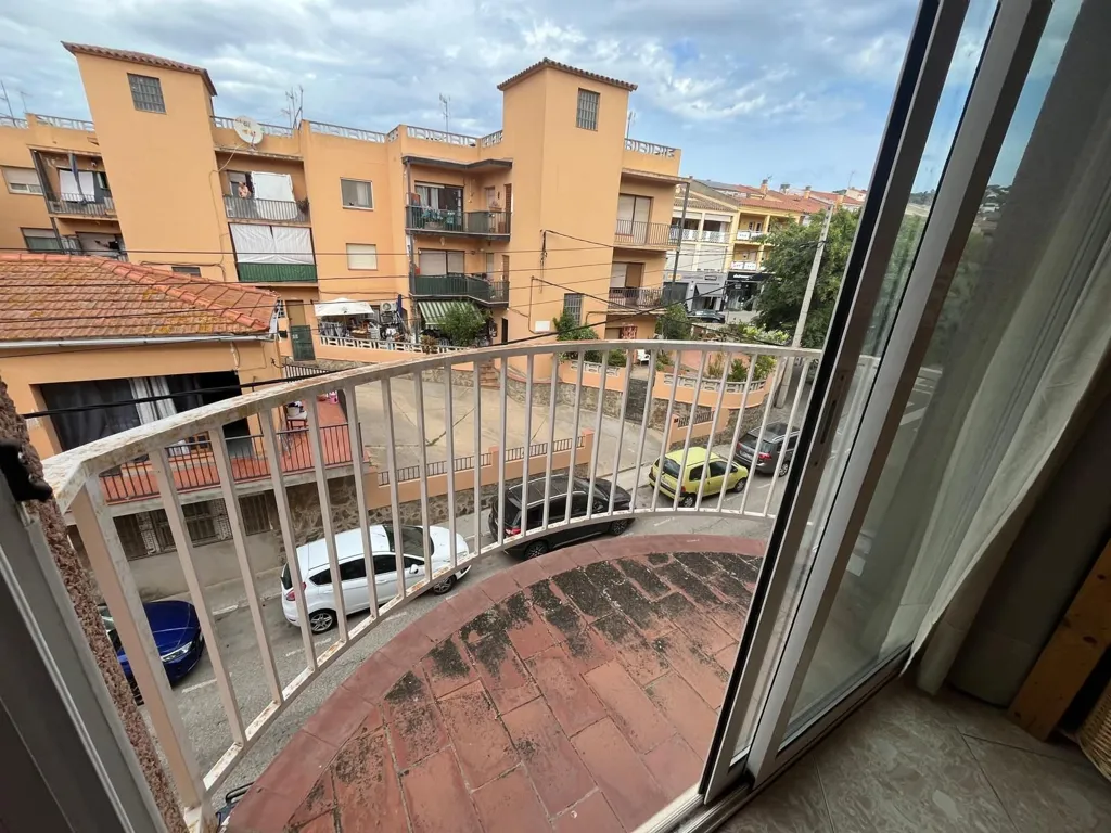Balcon - Spacious Flat with Balcony in Roses