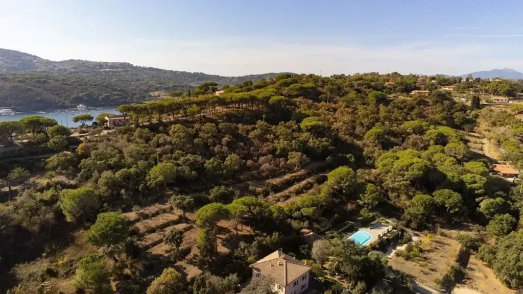 Õhuvaade - Historic Villa with Pool in Porto Azzurro