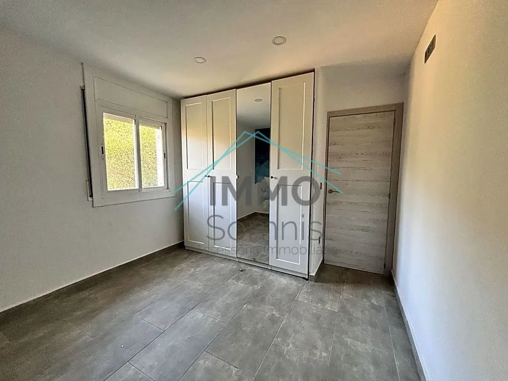 Pièces - Renovated Villa with Views in Roses
