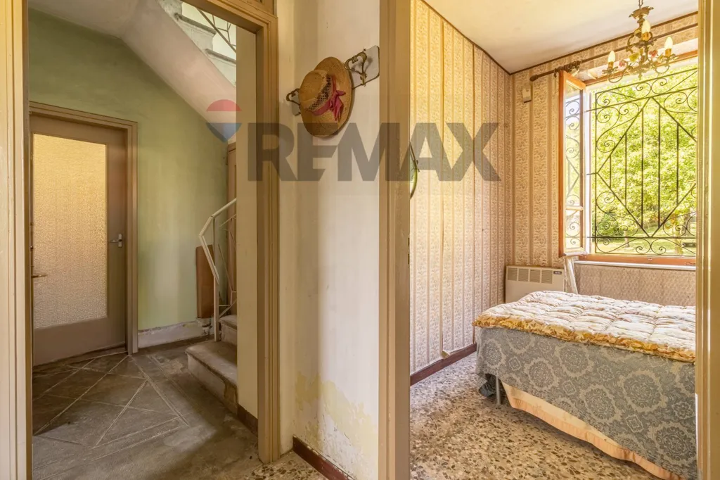 Bedrooms - Villa with Garden near Municipio