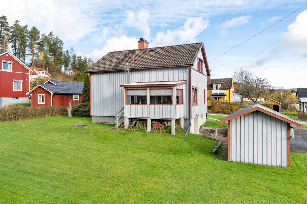 5-toaline maja asukohas Degerfors kommun