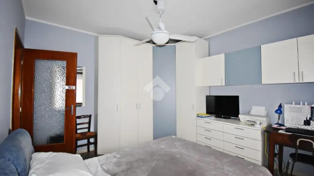 Camere da letto - Penthouse con vista sulle colline a Cascinette D'Ivrea
