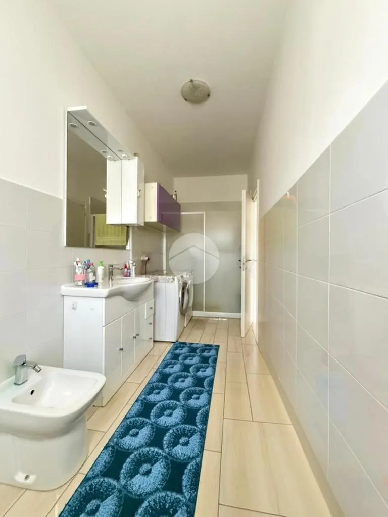 Salles de bain - Rustic House with Garden in Sergnano
