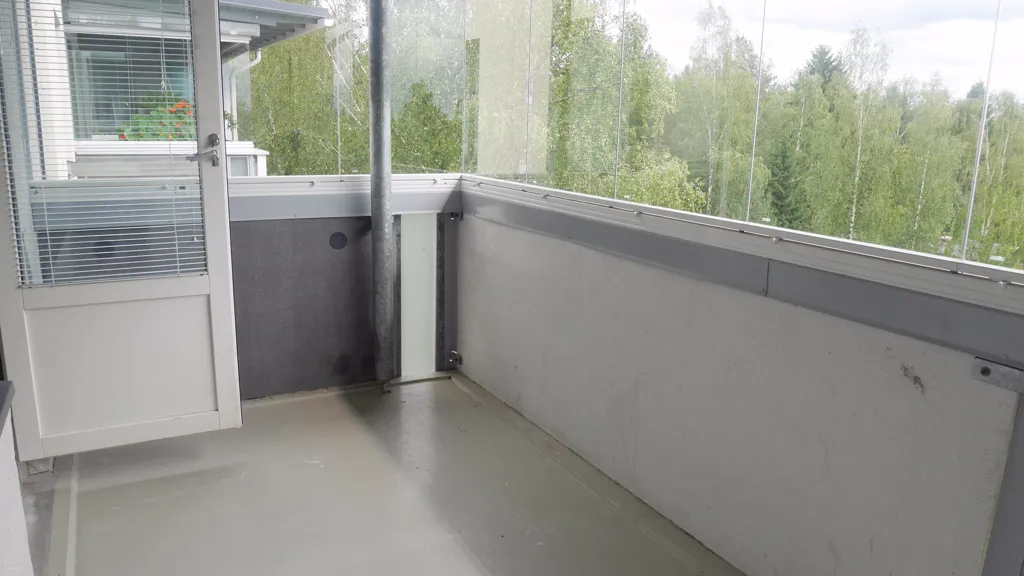 Balcon - Apartment with Glazed Balcony in Hervanta