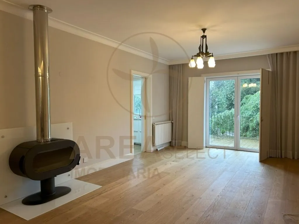 Elutuba - Luxury T5 House with Garden in Guimarães