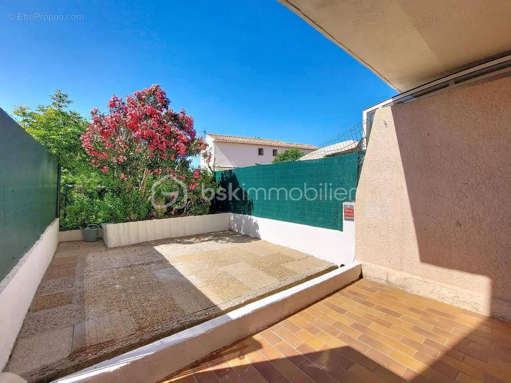 Terrass - Studio with Sea View in Six-Fours-les-Plages