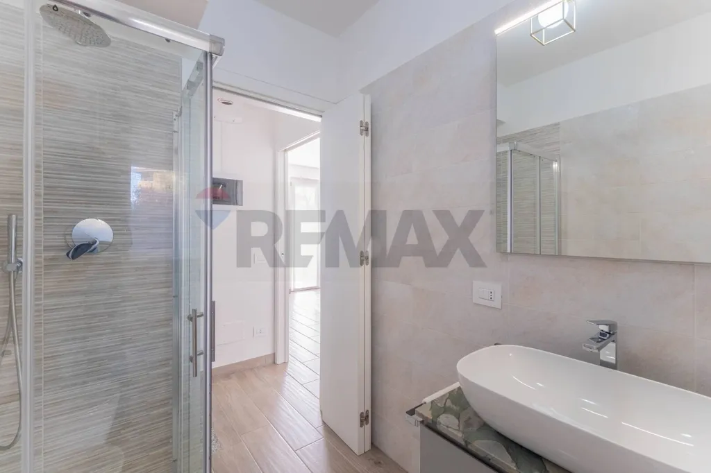 Salles de bain - Modern Villa with Terrace in Parabiago