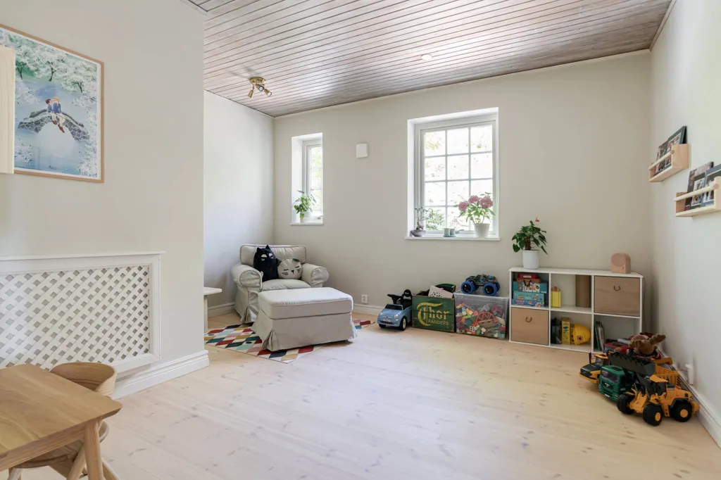 Pièces - Charming Villa with Park-like Garden in Härslöv