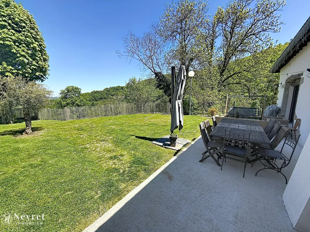 Aed - Renovated Farmhouse with Pool in Valfleury