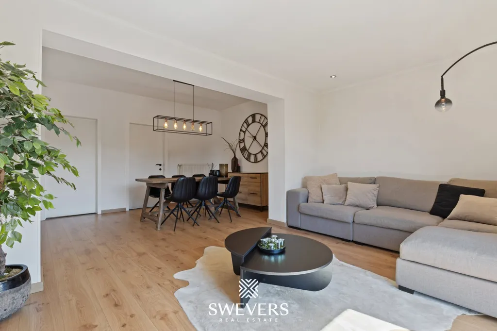 Séjour - Duplex Rénové avec Terrasse à Hasselt