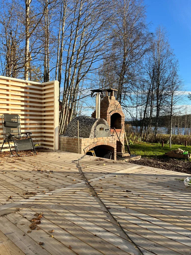 Terrace - Year-Round Cottage with Boat Access in Binnäset