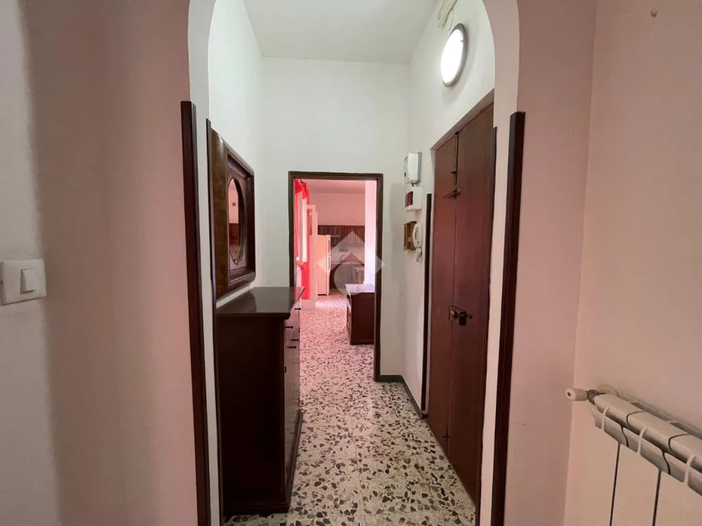 Esik - Bright Apartment with Balcony in Ceglie Messapica